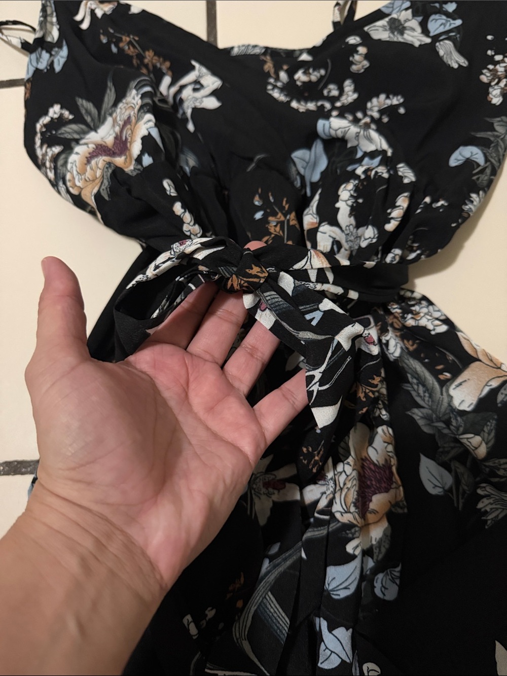 SHEIN Black Floral Maxi Dress with Tie Waist - Picture 3 of 5